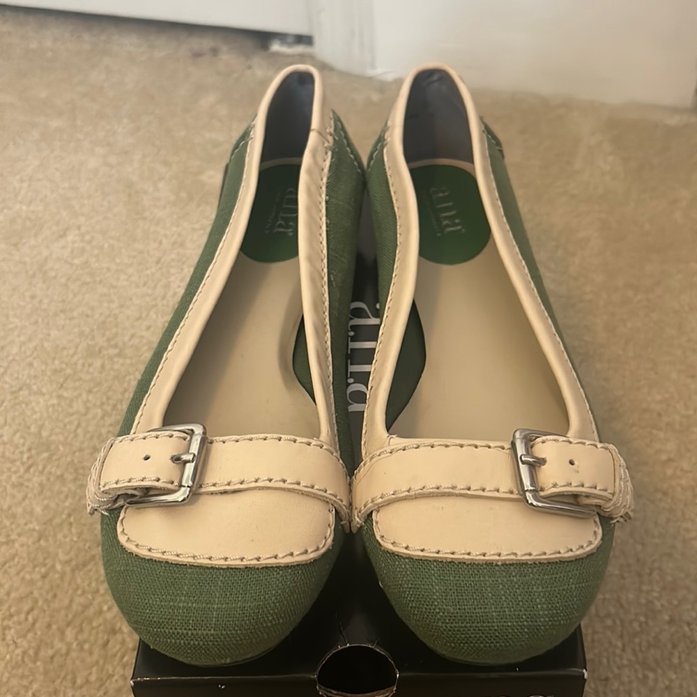 Green and Cream a.n.a. Flats